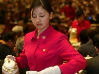人民大會堂服務員的十年 用專業(yè)與堅守詮釋會議服務